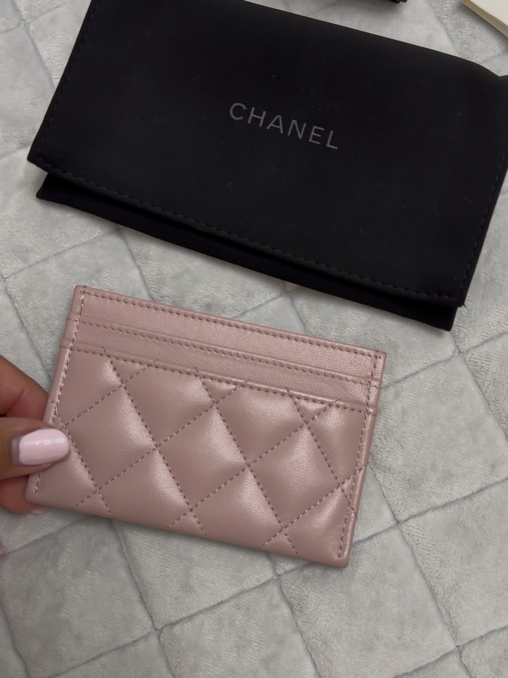 Chanel Pearl CC Cardholder - Picture 3 of 3